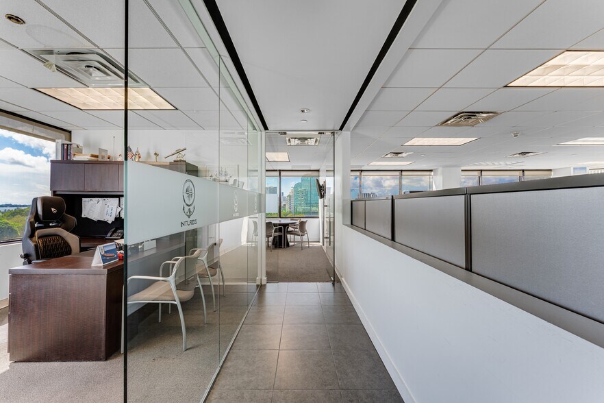 More Photos Of 4770 Biscayne Blvd, Miami Office For Sale