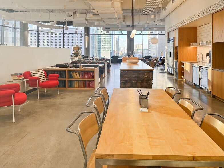 More Photos Of 101 E Washington St, Phoenix Coworking Space
