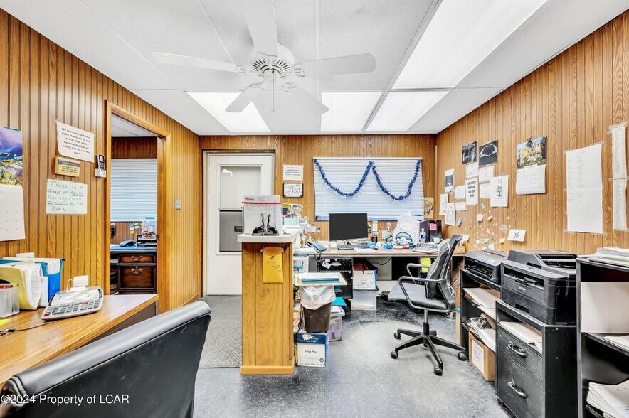 More Photos Of 109 Alden Rd, Nanticoke Service For Sale