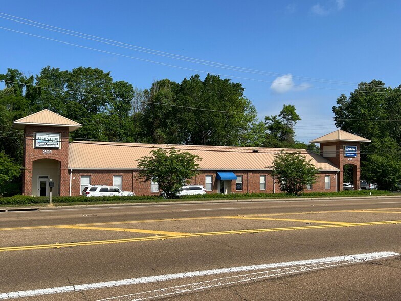 More Photos Of 201 Hwy 51, Ridgeland Office For Lease