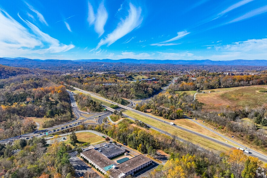 More Photos Of 1791 Richmond Rd, Charlottesville Restaurant For Lease
