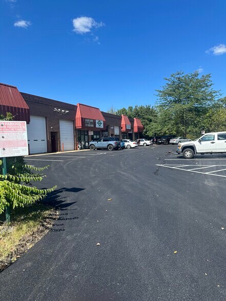 Primary Photo Of 10001 Lewis Dr, Damascus Warehouse For Lease