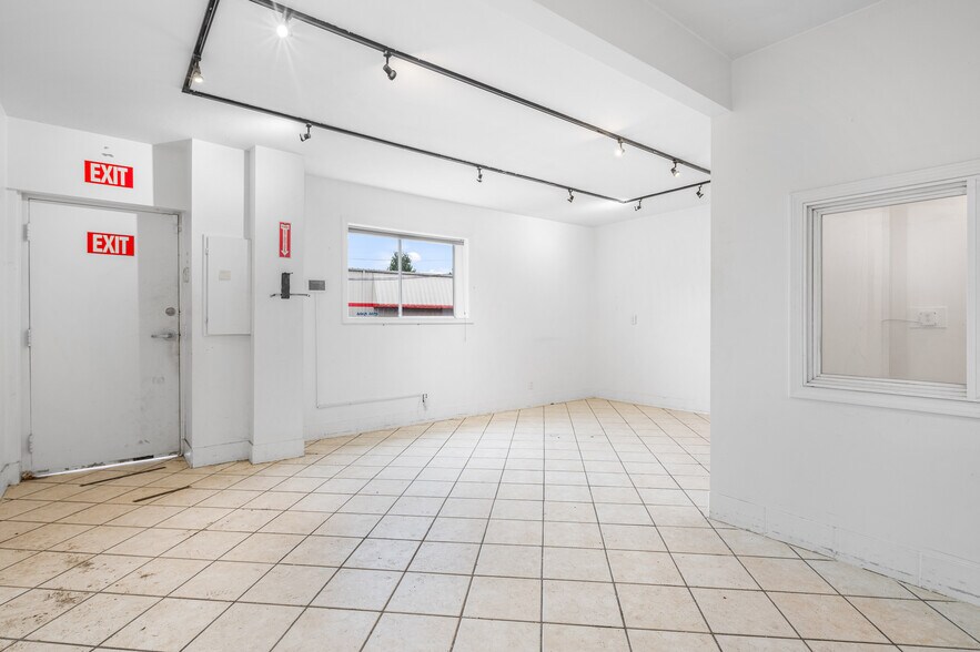 More Photos Of 1033 Avenue D, Snohomish Storefront For Lease