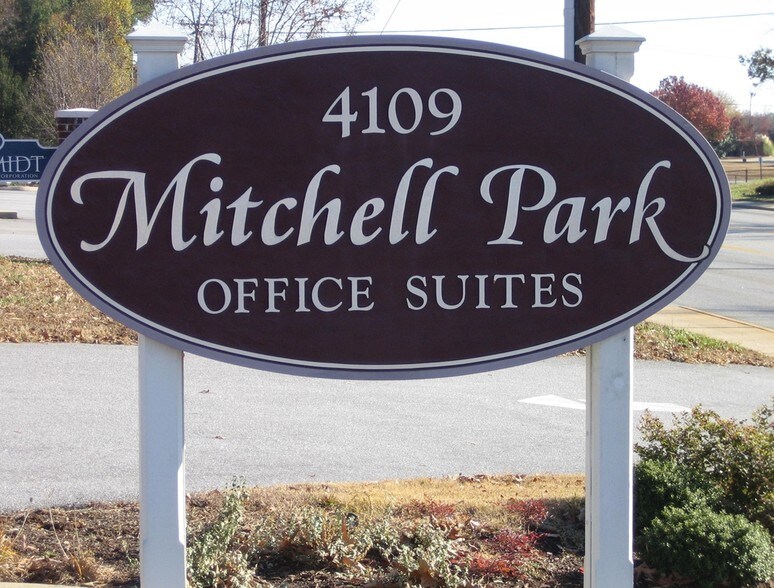 More Photos Of 4109 E North St, Greenville Office For Lease