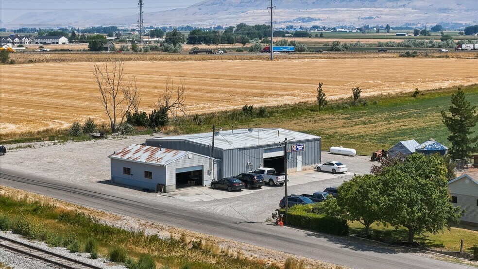 Primary Photo Of 9975 6400 w, Tremonton Office For Sale