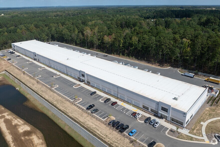 More Photos Of 1613 Hamlin Rd, Durham Distribution For Lease