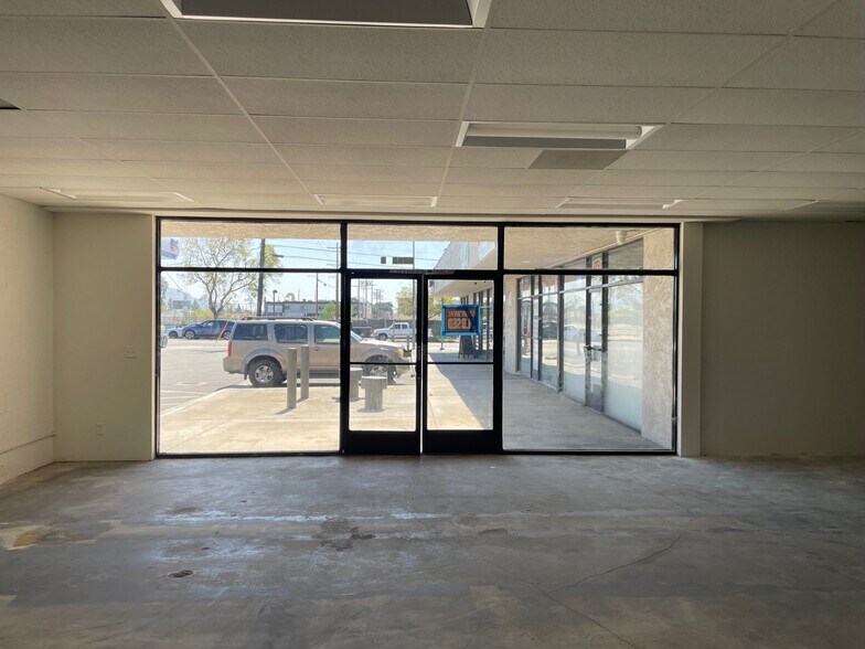 More Photos Of 8141 Sunland Blvd, Sun Valley General Retail For Lease