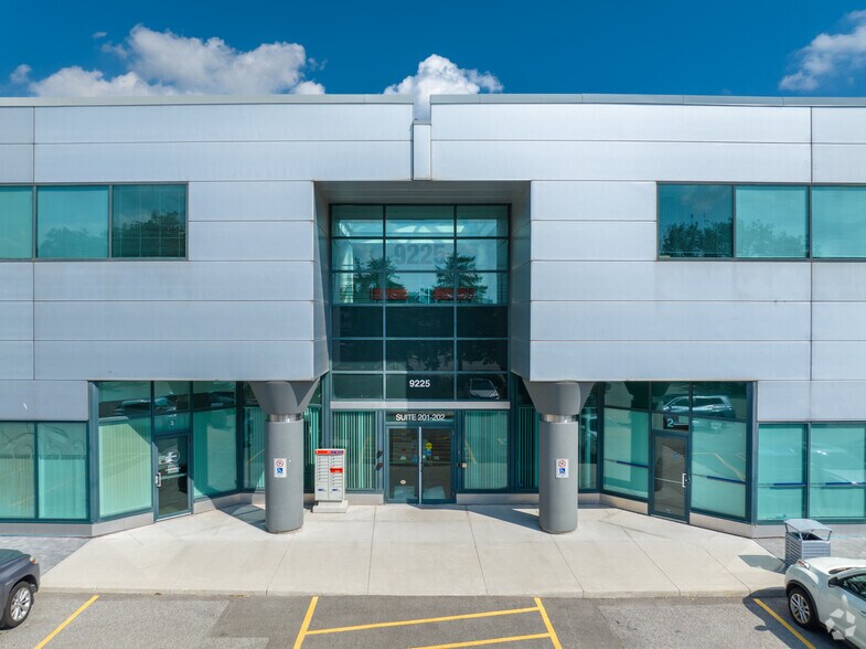 More Photos Of 9225 Leslie St, Richmond Hill Research And Development For Sale