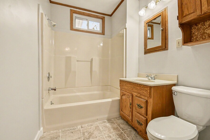 More Photos Of 380 S Main St, Freeland Office Residential For Sale