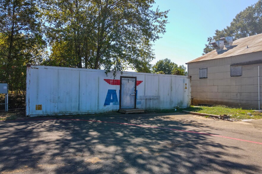 More Photos Of 416 E 16th St, Mount Pleasant Restaurant For Sale