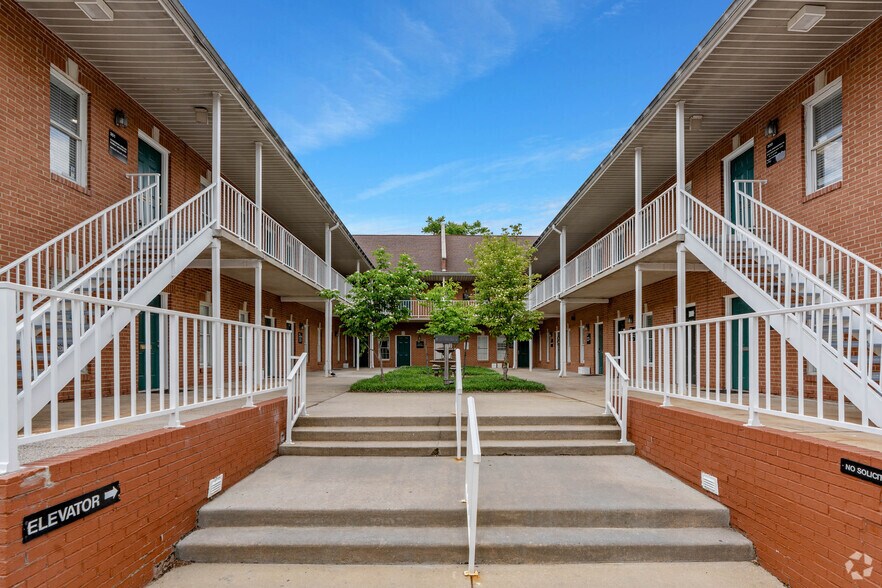 More Photos Of 14333 Laurel Bowie Rd, Laurel Medical For Sale