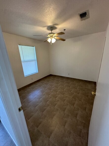 More Photos Of 926 Drury Ln, San Antonio Apartments For Sale