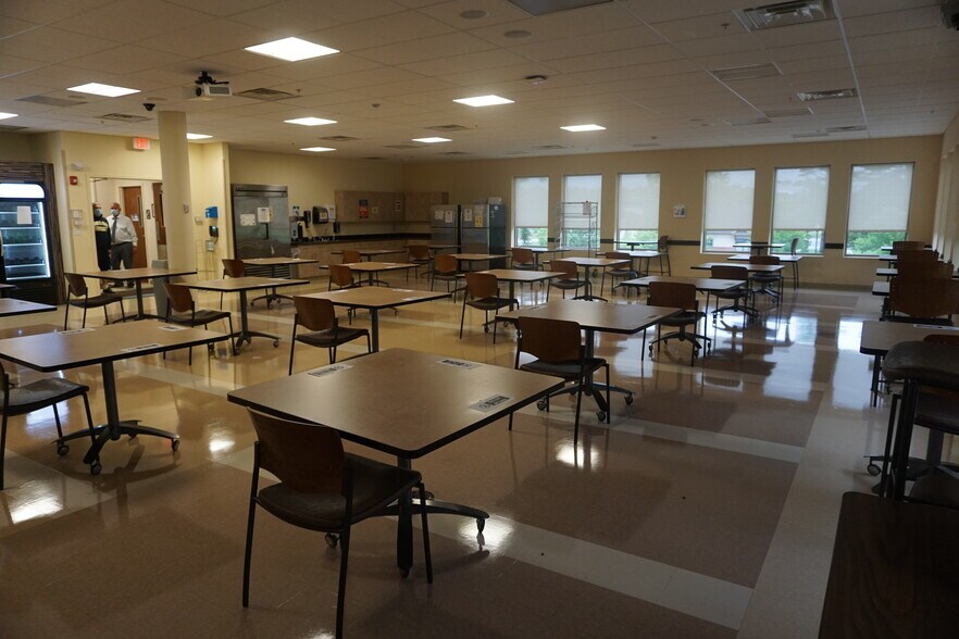 More Photos Of 40 Media Dr, Queensbury Office For Lease