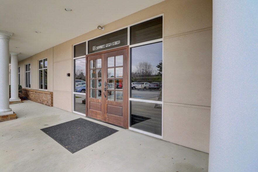 More Photos Of 10 William Pope Dr, Bluffton Medical For Lease