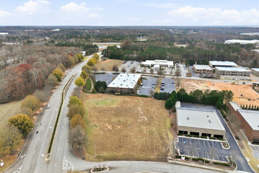 More Photos Of 4129 Industry Way, Flowery Branch Land For Lease