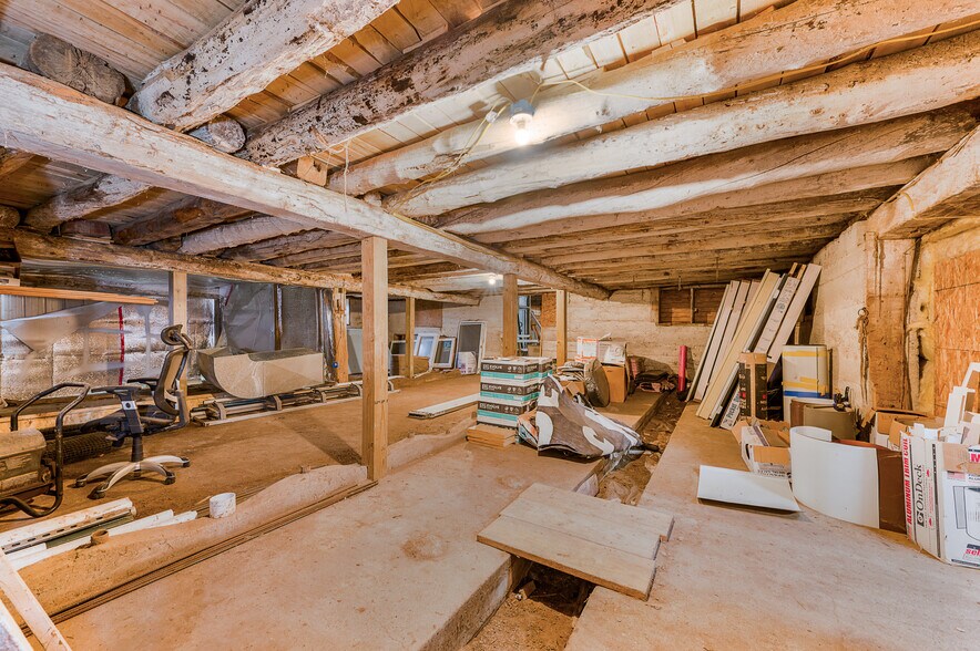 More Photos Of 11406 E 8th St, Reed City Office For Sale