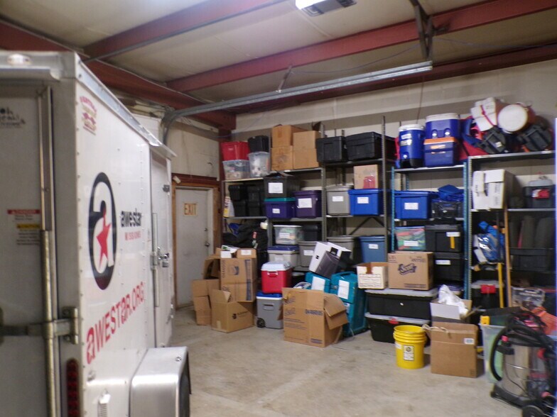 More Photos Of 7619-7621 E 46th Pl, Tulsa Showroom For Sale