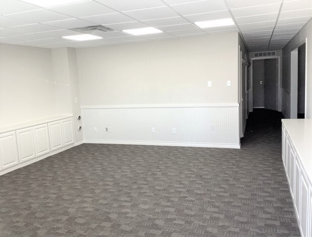 More Photos Of 601 W Main St, Arlington Loft Creative Space For Sale