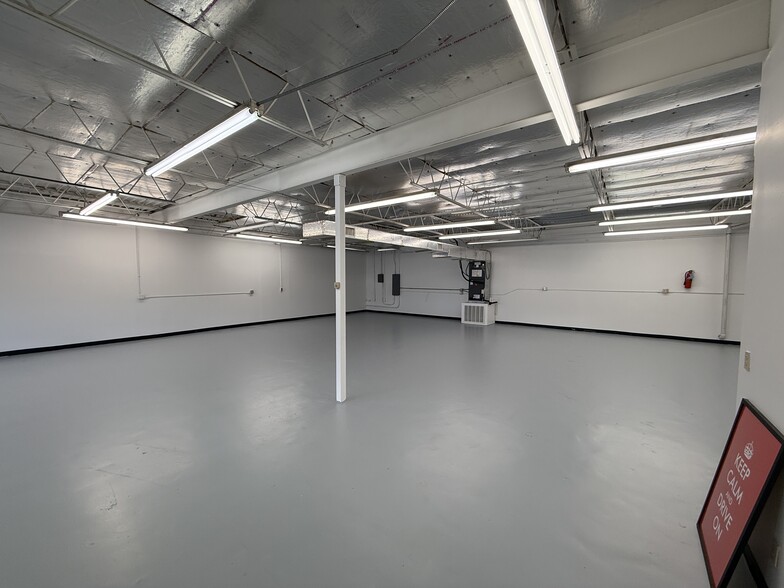 More Photos Of 820 Shelby Ln, Austin Warehouse For Lease