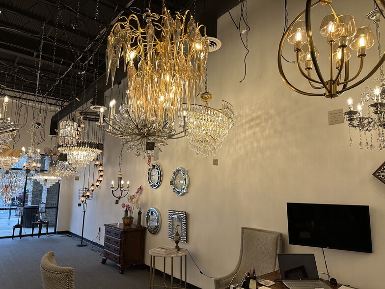 More Photos Of 631 Main St, Alpharetta Unknown For Lease