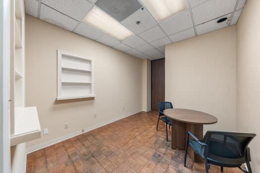 More Photos Of 222 S Sidney Baker St, Kerrville Office For Lease