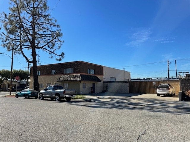 More Photos Of 16257 Illinois Ave, Paramount Warehouse For Sale