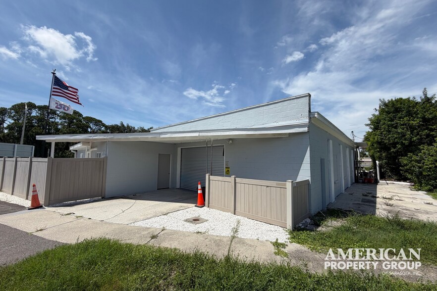 More Photos Of 4106 US Highway 41 N, Palmetto Warehouse For Sale