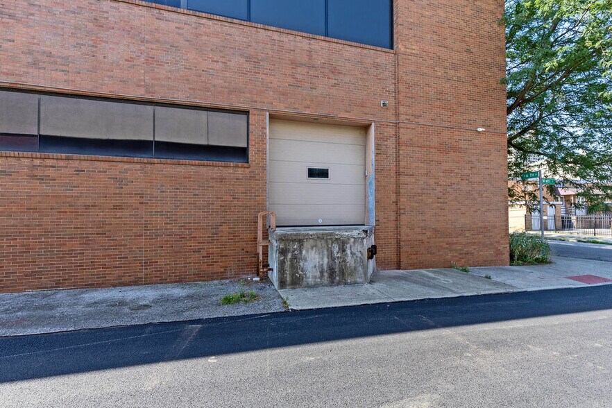 More Photos Of 195 N Grant Ave, Columbus Office For Sale