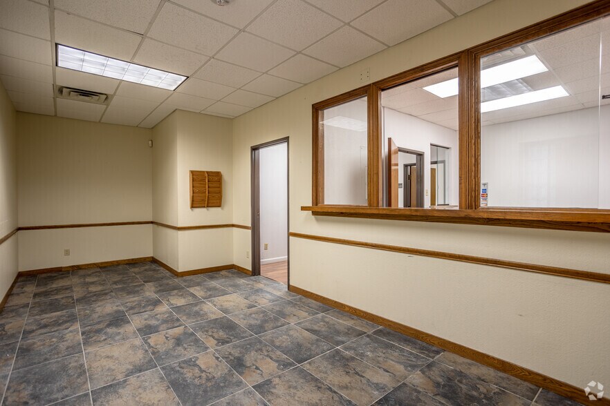 More Photos Of 6705 Heritage Pkwy, Rockwall Medical For Lease