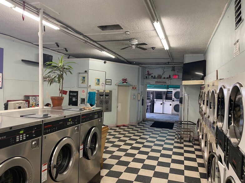 More Photos Of 3338 Santa Fe Ave, Long Beach General Retail For Sale