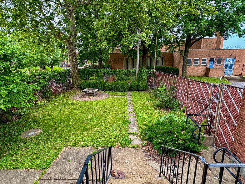 More Photos Of 3201 Itaska St, Saint Louis Specialty For Sale