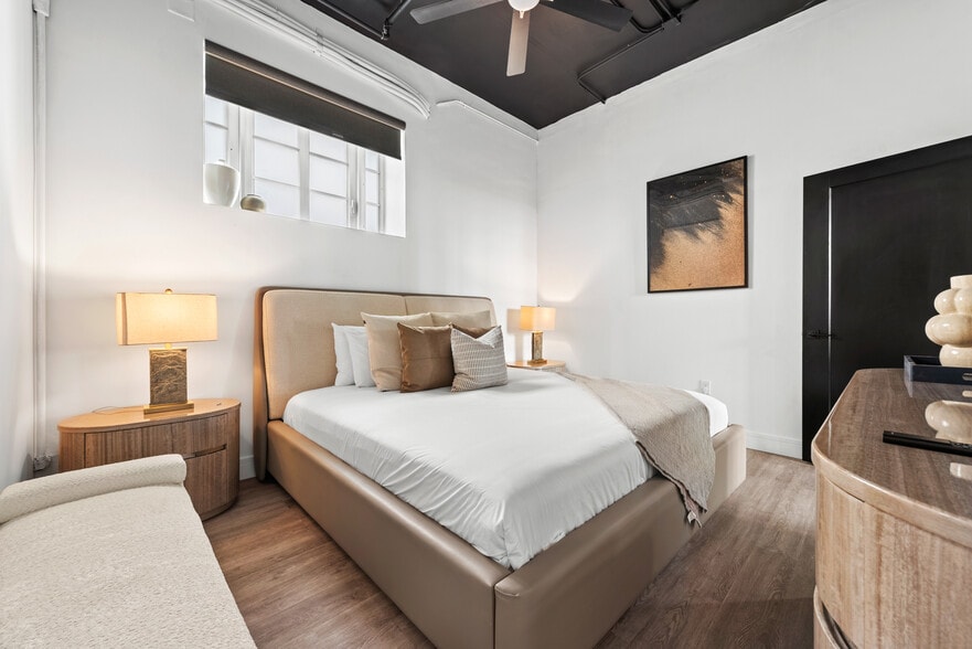 More Photos Of 852 Collins Ave, Miami Beach Hotel For Sale