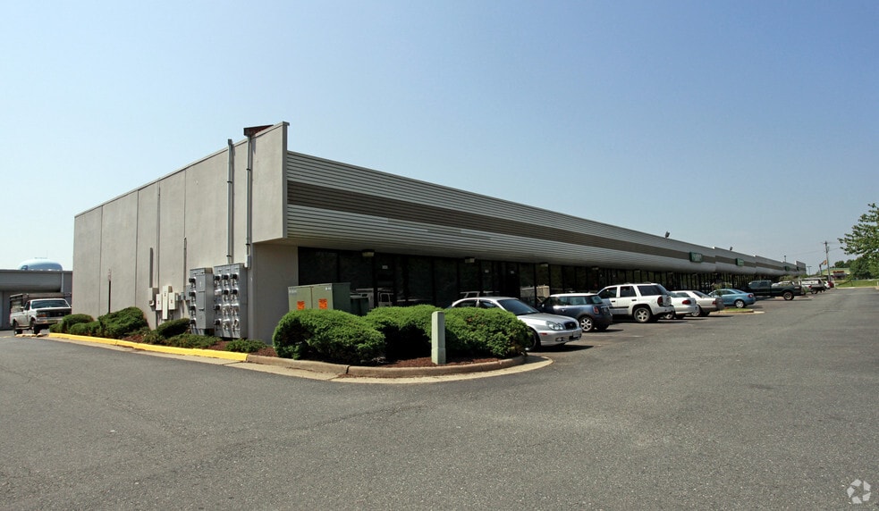 More Photos Of 3035-3099 PS Business Center Dr, Woodbridge Unknown For Lease