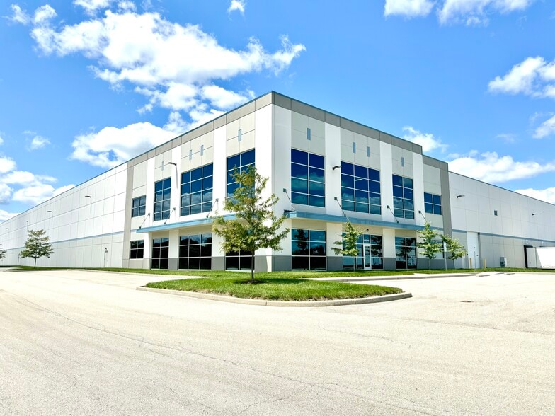 More Photos Of 6887 W 350 N, Greenfield Warehouse For Lease