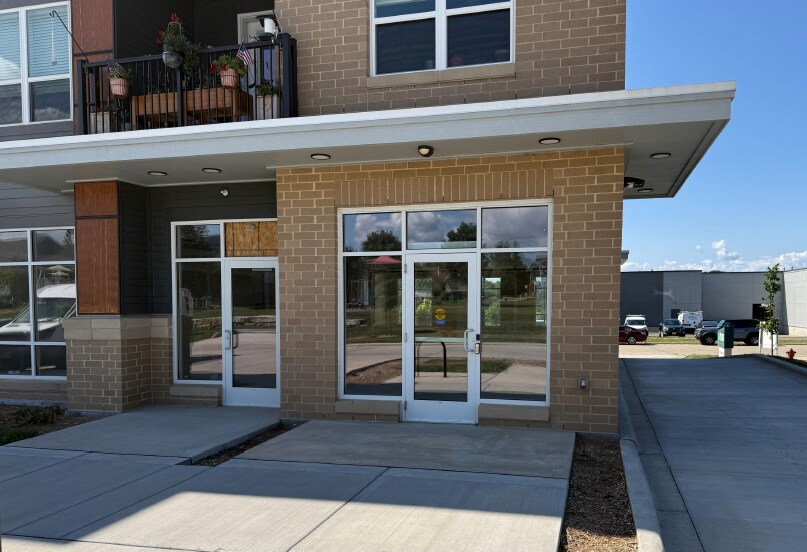 More Photos Of 877 Oregon Center Dr, Oregon Apartments For Lease