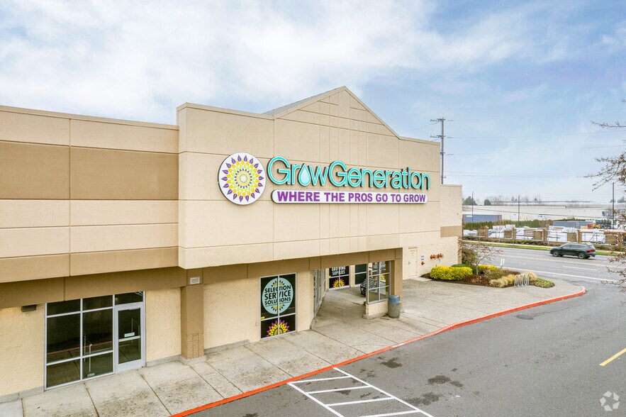 More Photos Of 1443-1561 NE 181st Ave, Portland General Retail For Lease