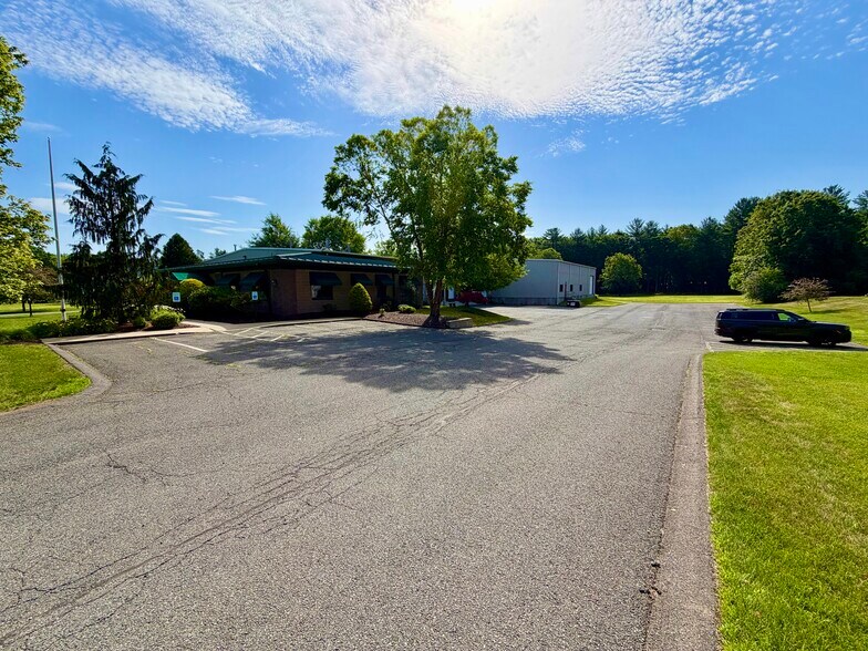 More Photos Of 6 Industrial Pky, Easthampton Manufacturing For Lease