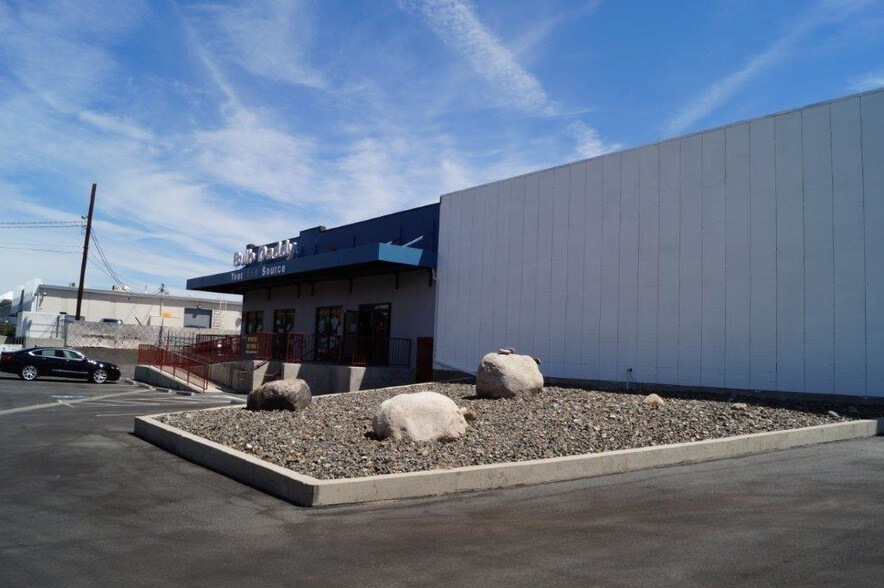 More Photos Of 1100 Terminal Way, Reno Showroom For Lease