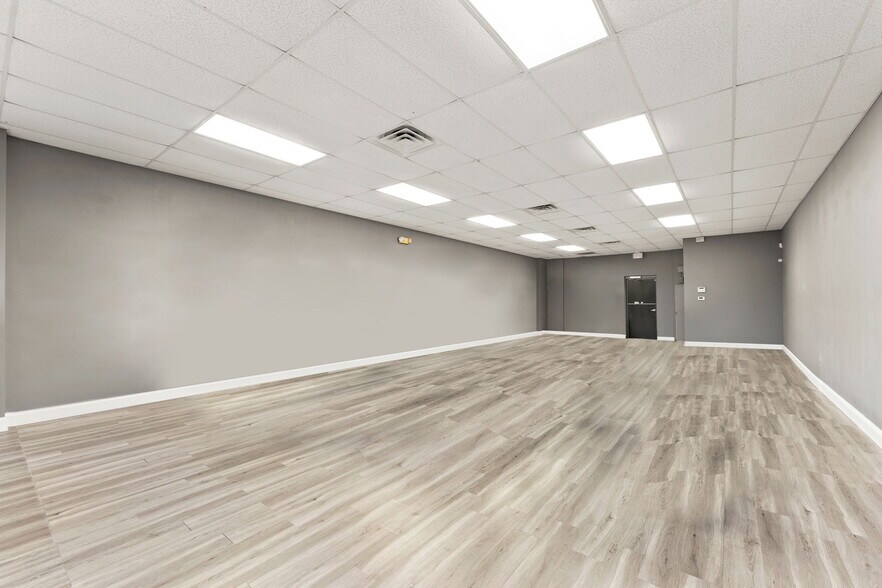 More Photos Of 179 College Dr, Orange Park Unknown For Lease