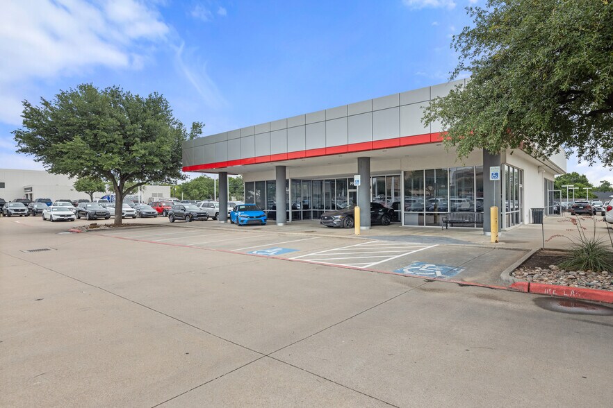More Photos Of 204 NE Loop 820, Hurst Auto Dealership For Sale