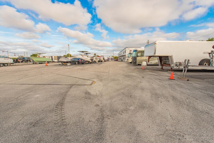 Primary Photo Of 120 NW Spanish River Blvd, Boca Raton Land For Lease