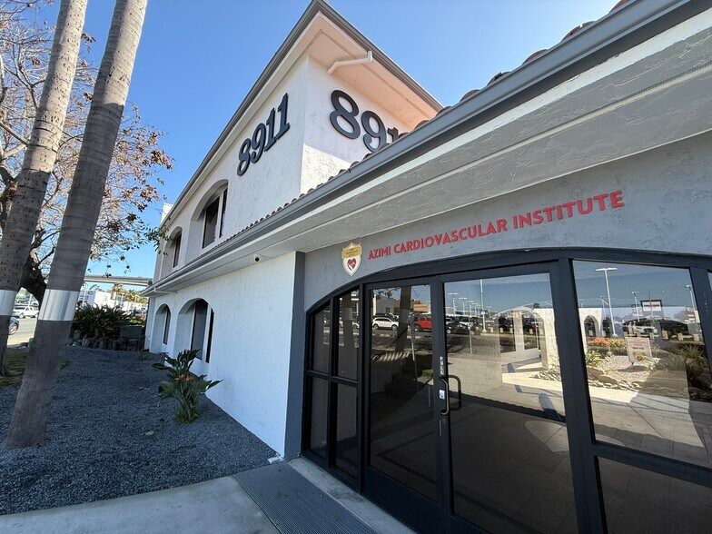 More Photos Of 8911 La Mesa Blvd, La Mesa Medical For Lease