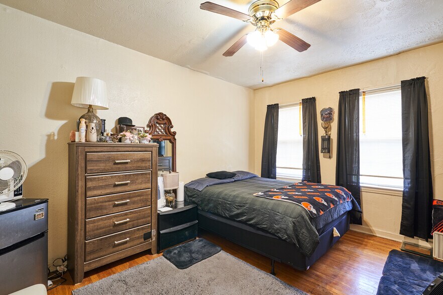 More Photos Of 3016 S Moreland Blvd, Cleveland Multifamily For Sale