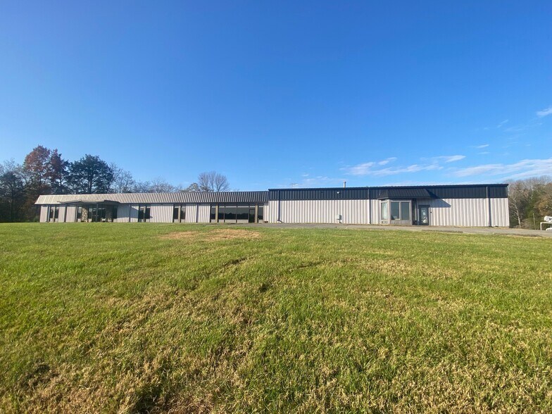 More Photos Of 1055 Ridgecrest Dr, Millersville Industrial For Sale