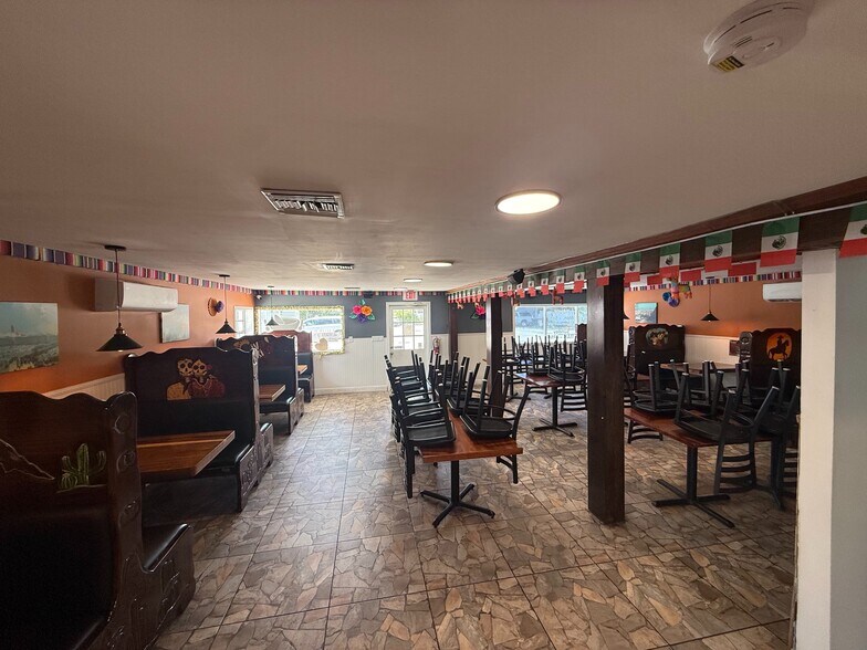 More Photos Of 1500 Bertha St, Key West Restaurant For Lease