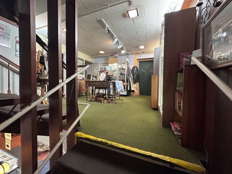 More Photos Of 123 S Union St, Traverse City Freestanding For Sale