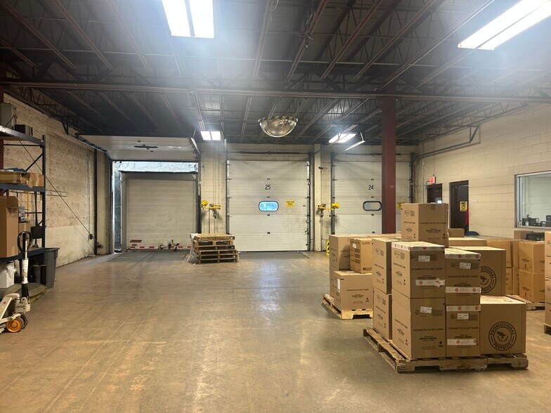 More Photos Of 4100-4202 Technology Dr, South Bend Distribution For Lease