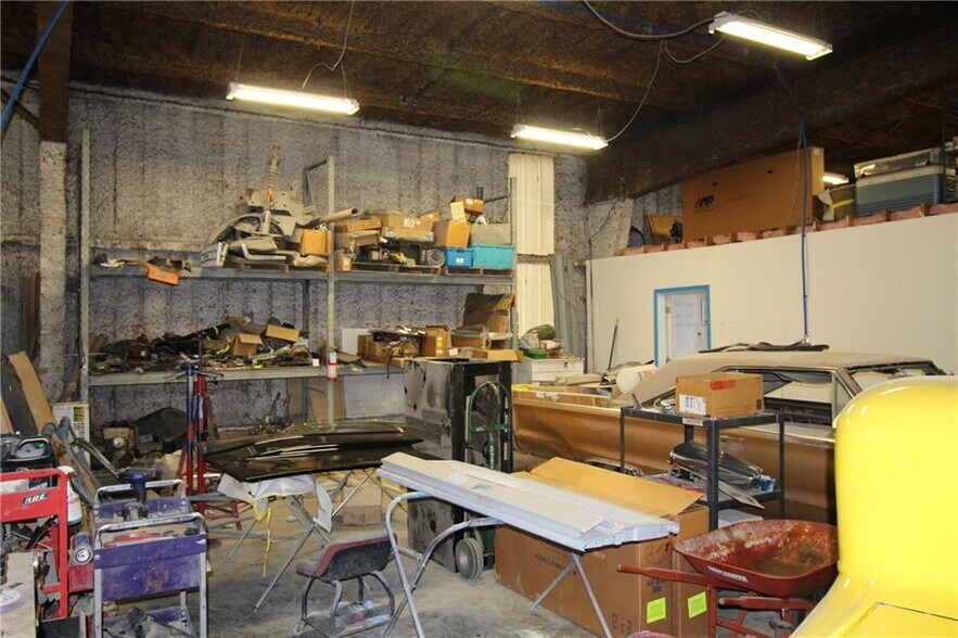 More Photos Of 13612 Stillwell Rd, Bonner Springs Auto Salvage Facility For Sale