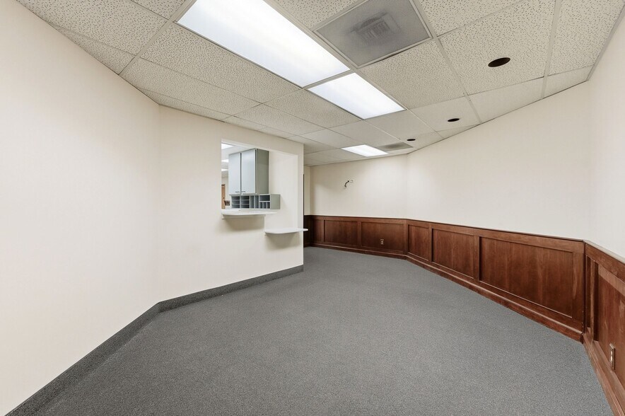 More Photos Of 201 E 5900 S, Murray Medical For Lease