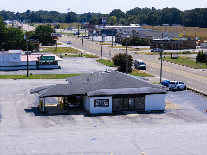 More Photos Of 2210 N Central Ave, Humboldt Unknown For Lease